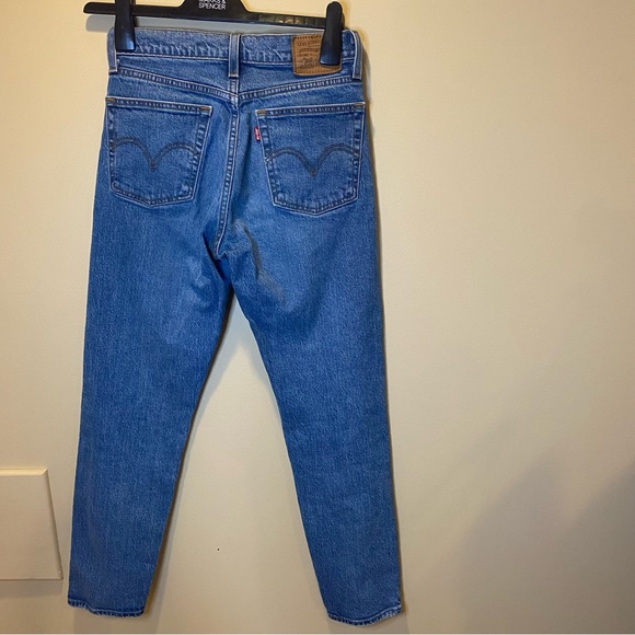 Levi wedgie straight leg jean 25 - Picture 2 of 14